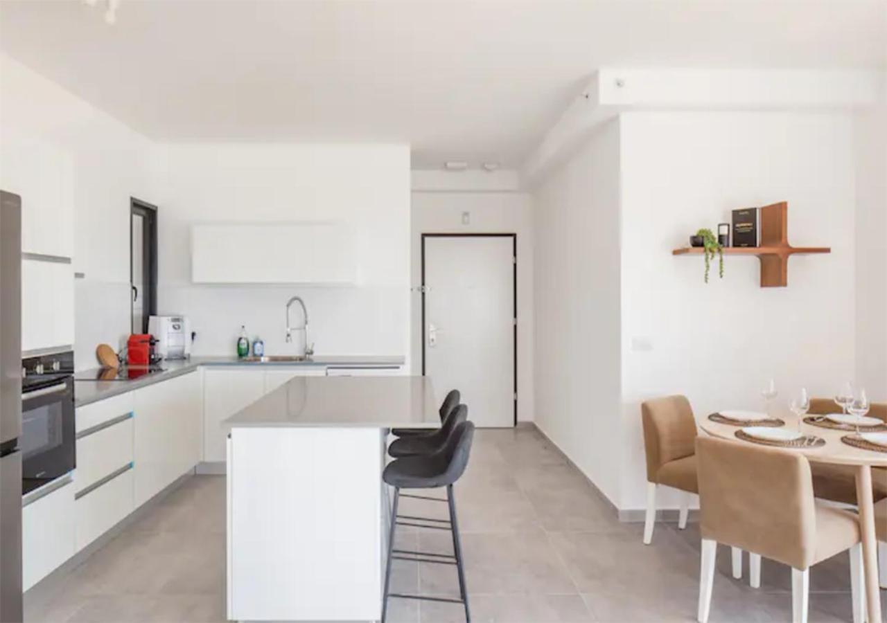 O&O Group- Magical 4Br Apt With Panoramic Sea View Bat Jám Kültér fotó