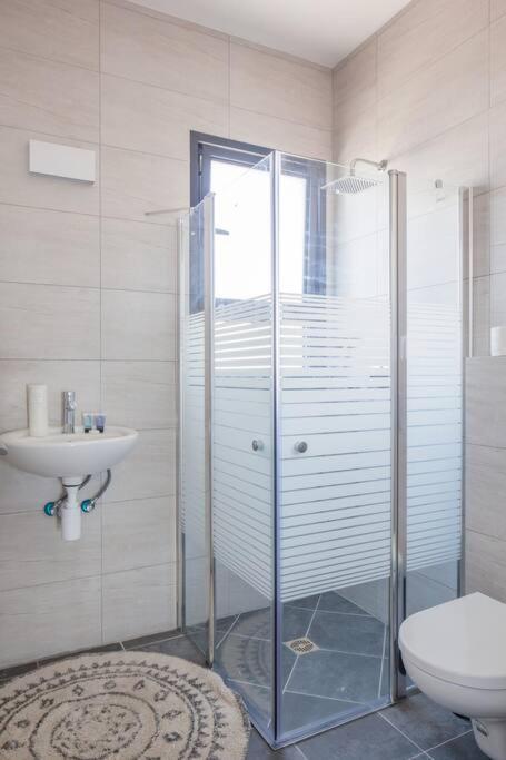 O&O Group- Magical 4Br Apt With Panoramic Sea View Bat Jám Kültér fotó